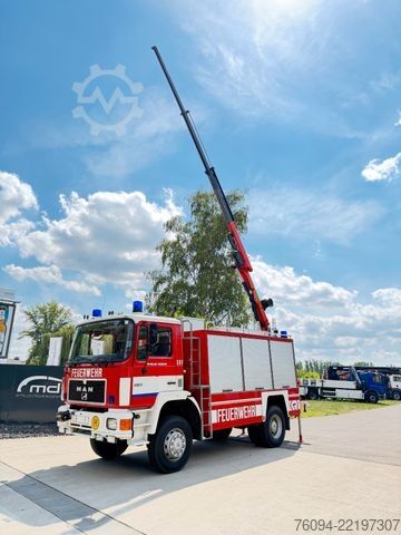 Autokran MAN 17.232 4x4 KRAN SEILWINDE Kran und LKW