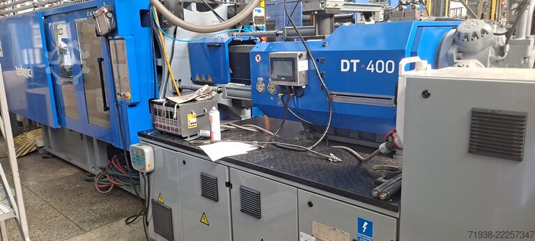 Injection molding machine Tederic DT400