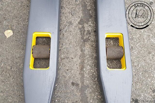 Pallet stacker Komatsu MWS10-1R