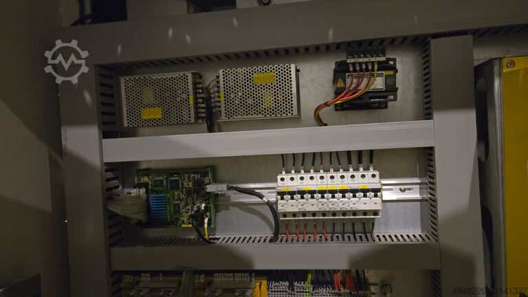 4-Achsen-Vertikal-Bearbeitungszentrum KAAST VF MILL 80