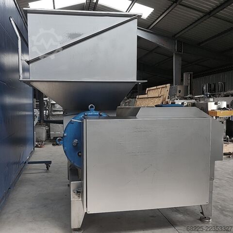 Meat processing machine GEA CFS Chunkmaster 400
