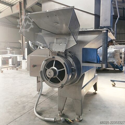 Meat processing machine GEA CFS Chunkmaster 400