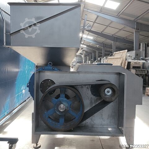 Meat processing machine GEA CFS Chunkmaster 400
