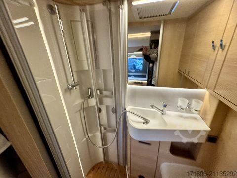 Teilintegriertes Wohnmobil Hymer/Eriba B-Klasse MC T 600 WhiteLine Solar/Wechselrichter