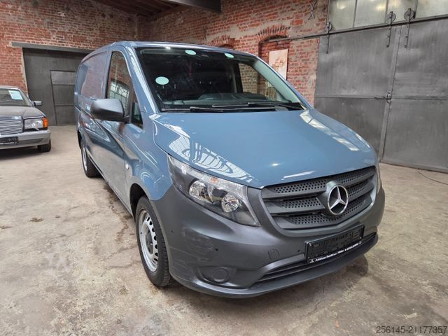 Kleinbus MERCEDES-BENZ Vito Kasten 114  Kamera Tempom. Klima PDC+H E6