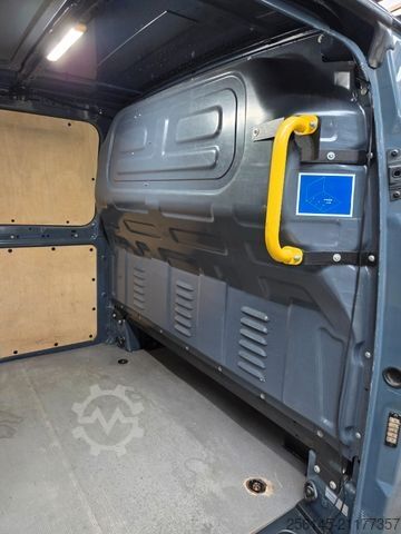 Kleinbus MERCEDES-BENZ Vito Kasten 114  Kamera Tempom. Klima PDC+H E6