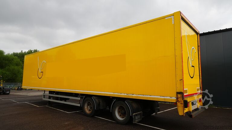 Suitcase Floor 2 axle closed box