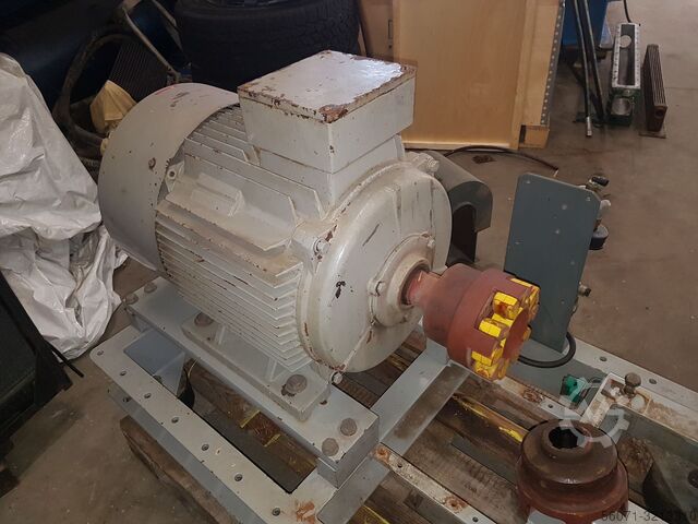 Electric Motor 37 kW AC Motoren GmbH (Kueenle) AOM 225S-4