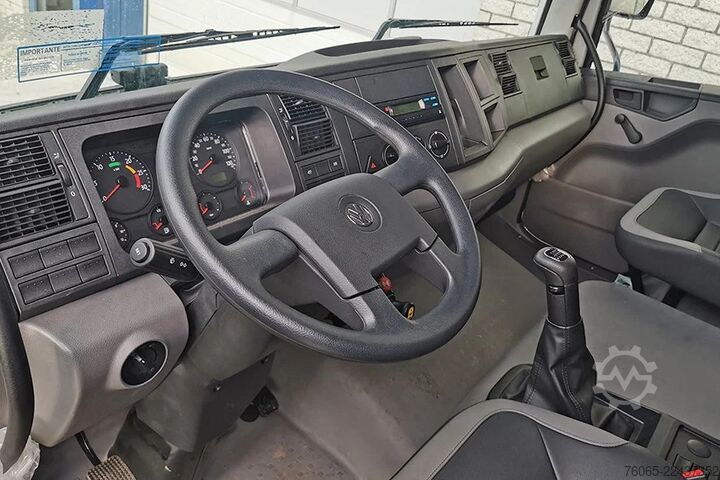 Tipper Volkswagen Constellation 31.320 DC Tipper Truck (5 units)