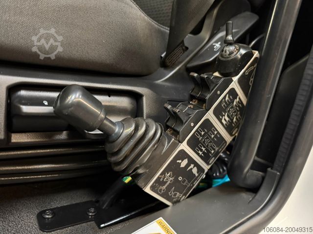 Transporter mit Kipper MAN TGL 8.210 Meiller Absetzkipper Klima AHK