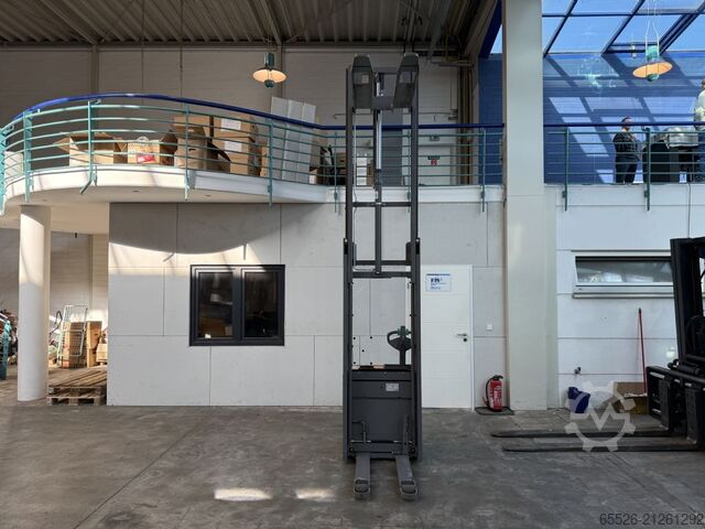 High Lift stacker Jungheinrich EJC 216 / nur 63 Std.