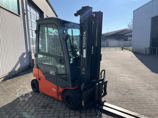 Elektro 4 Rad-Stapler Toyota 8 FBM 20 T / 1.460 Std.!