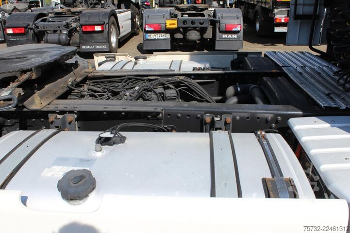 Standard tractor unit MAN TGX 18.500 E6 XXL  Retarder Kühlbox Navi 2Tanks