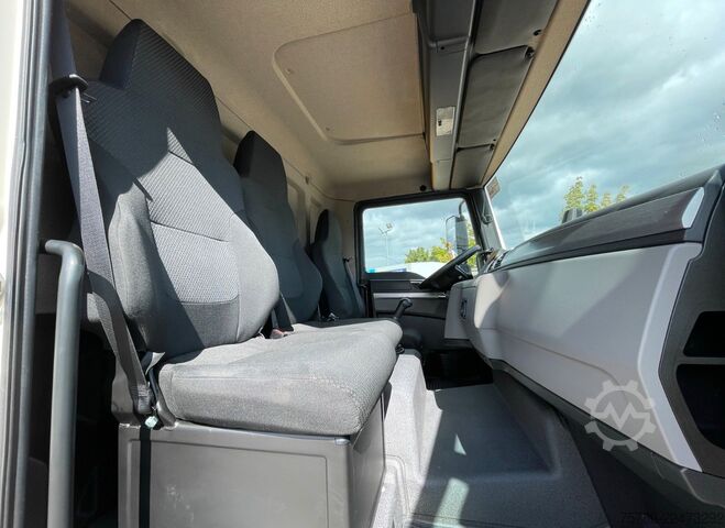LKW mit Pritsche & Plane MAN TGL 12.220 BL/ 7m Pritsche/ LBW 1.5t/ AC/