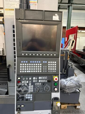 Universal-Bearbeitungszentrum Okuma MB-66 VA