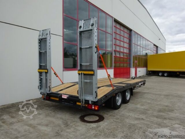 Low loader trailer Möslein TTT 11-5,2P  Neuer Tandemtieflader