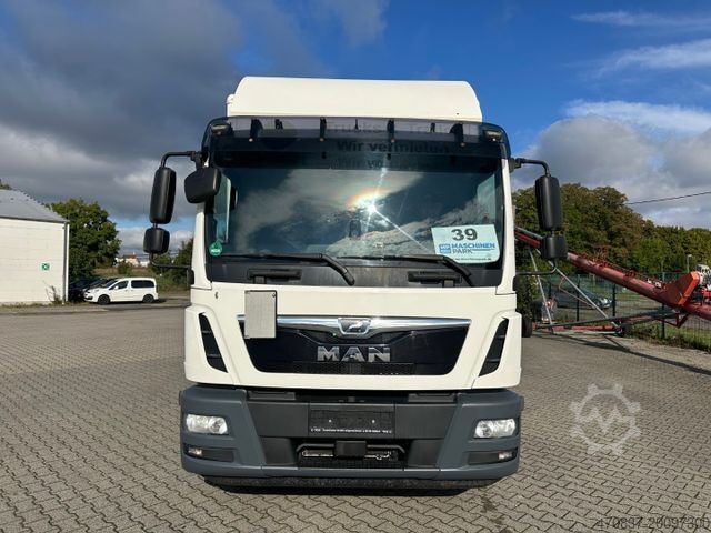 Box truck MAN TGM 12.290 / LBW / Schaltgetriebe