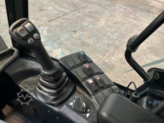 Lader Manitou MLA-6-65 - EU