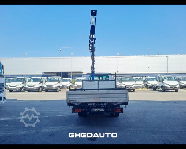 Kleinbus IVECO 35C15 - CASSONE + GRU