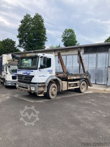 Skip truck MERCEDES-BENZ 1833