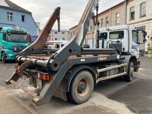 Skip truck MERCEDES-BENZ 1833