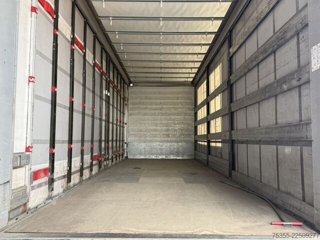 Flatbed truck with tarp IVECO Stralis AS260S46 CNG Standklima Intarder 8xTank