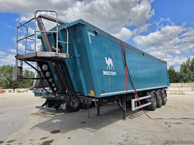 Tipper semitrailer WIELTON ca 49 cbm Getreidekipper Unfall mit Kornschieber
