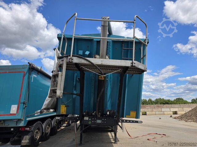 Tipper semitrailer WIELTON ca 49 cbm Getreidekipper Unfall mit Kornschieber
