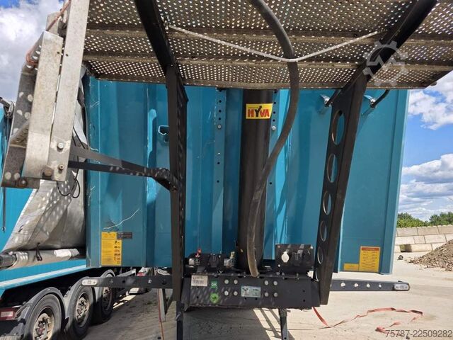Tipper semitrailer WIELTON ca 49 cbm Getreidekipper Unfall mit Kornschieber