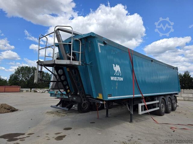 Tipper semitrailer WIELTON ca 49 cbm Getreidekipper Unfall mit Kornschieber