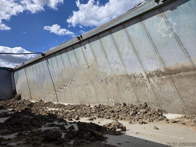Tipper semitrailer WIELTON ca 49 cbm Getreidekipper Unfall mit Kornschieber