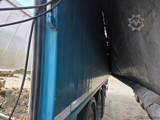 Tipper semitrailer WIELTON ca 49 cbm Getreidekipper Unfall mit Kornschieber