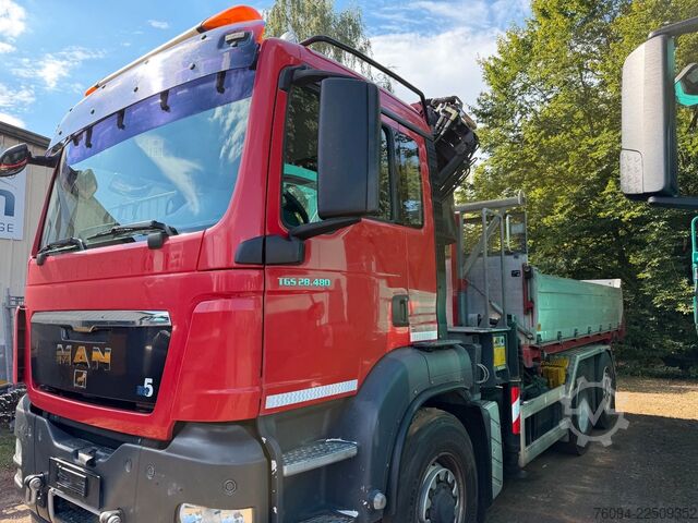 Tipper truck MAN TGS 28.480 6x4-4 ALLRAD KRAN 19m SEILWINDE Wechs