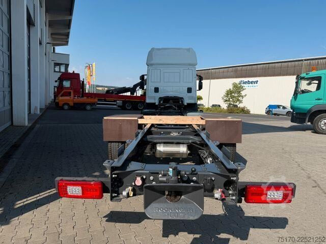 Chassis with cab Iveco Eurocargo ML140E28/P Bett AHK Klima Standheizung