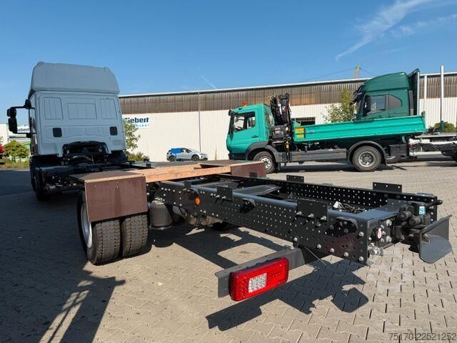 Chassis with cab Iveco Eurocargo ML140E28/P Bett AHK Klima Standheizung