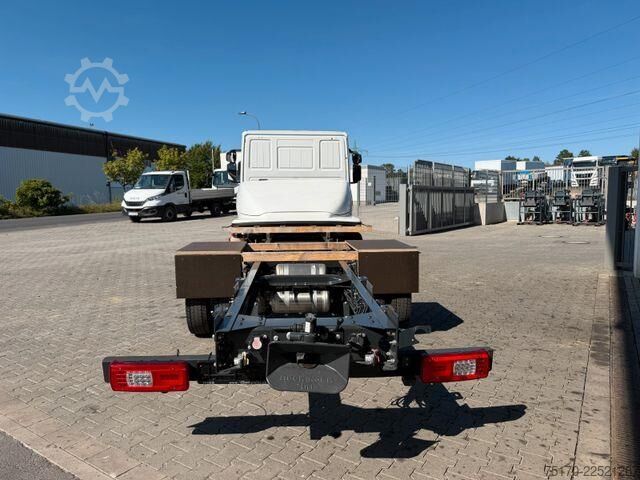 Chassis with cab Iveco Eurocargo ML80E21/P L-Haus AHK Standheizung