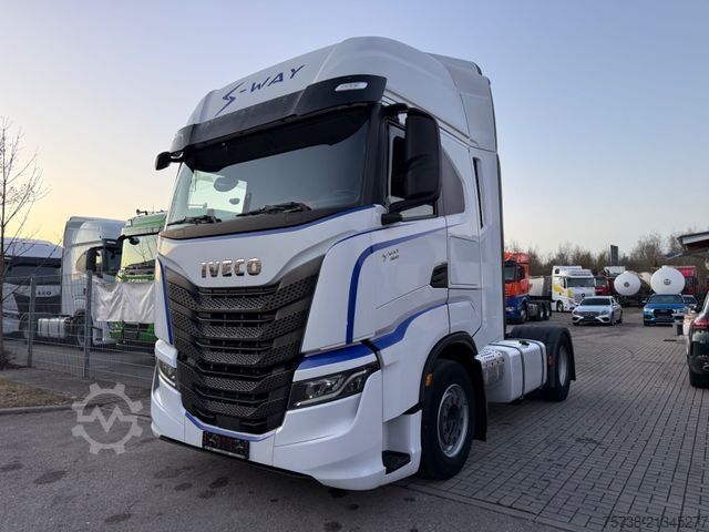 Standard tractor unit IVECO S-Way 480/Intarder/2xTank/Navi/Spoiler
