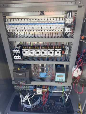 Automatic filling and capping machine Product CZ PAK 5400