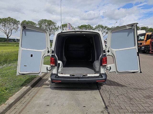 High-roof van VW TRANSPORTER 2.0 TDI T6.1 L2H1 Automaat!