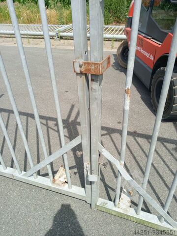 Industrial wing gate Access gate Musterfirma Flügeltor 8 x 2 m