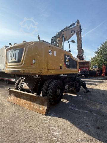 Mobile excavator CATERPILLAR M320 F