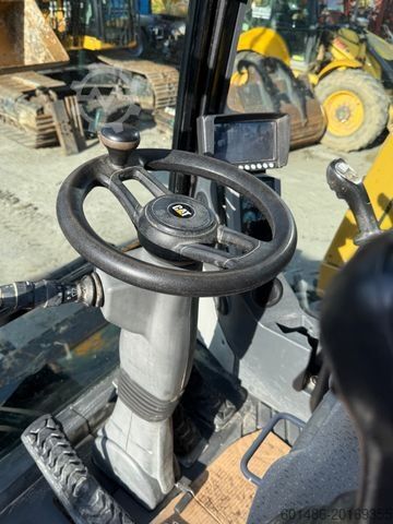 Mobile excavator CATERPILLAR M320 F
