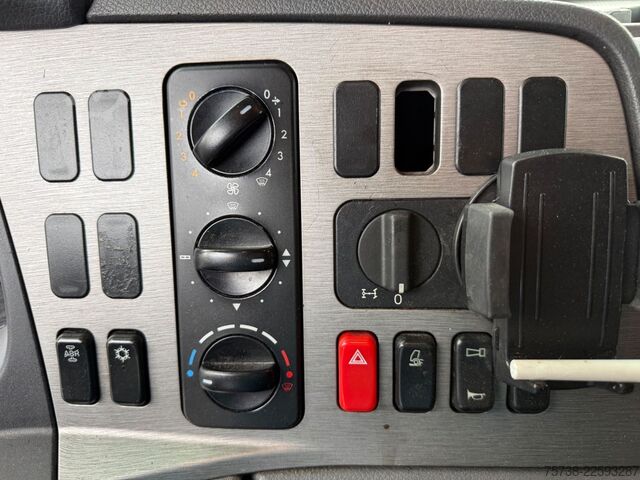 LKW mit Kofferaufbau MERCEDES-BENZ Atego 1229 L Koffer+LBW/L-Haus/Klima/Schalter