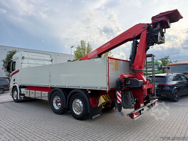 LKW mit Pritsche (offen) SCANIA R500 6x2*4 Baustoff Fassi 215/Retarder/Vollluft