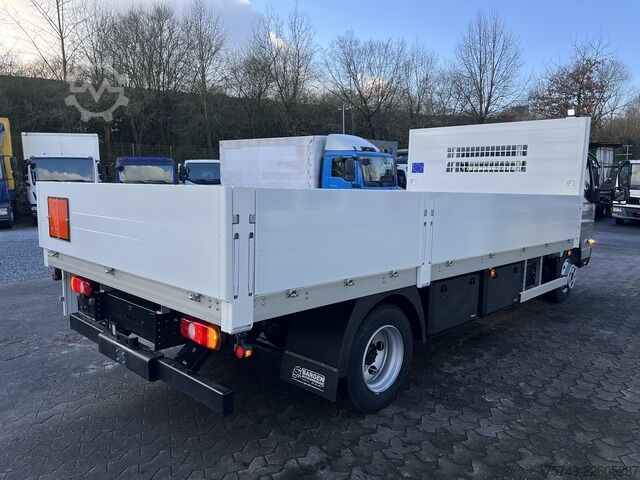Pick-up van Fuso Canter 7C18 Gastransport ADR Gefahrgut Pritsche