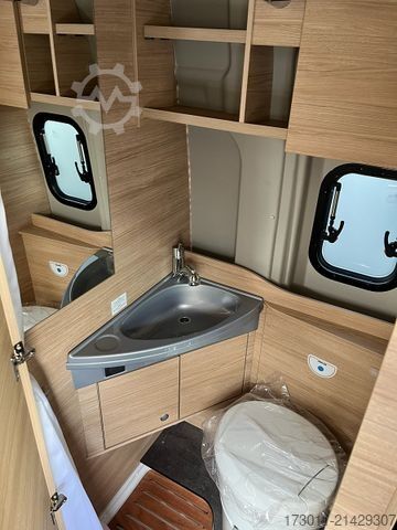 Campervan ROADCAR R540 mit Aufstelldach - Premiumpaket