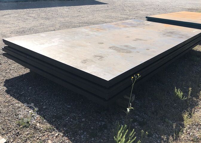 Gusseiserne Kugeln Marbres fonte lisse - Cast iron Marbles 3910 x 2000 x 350 mm