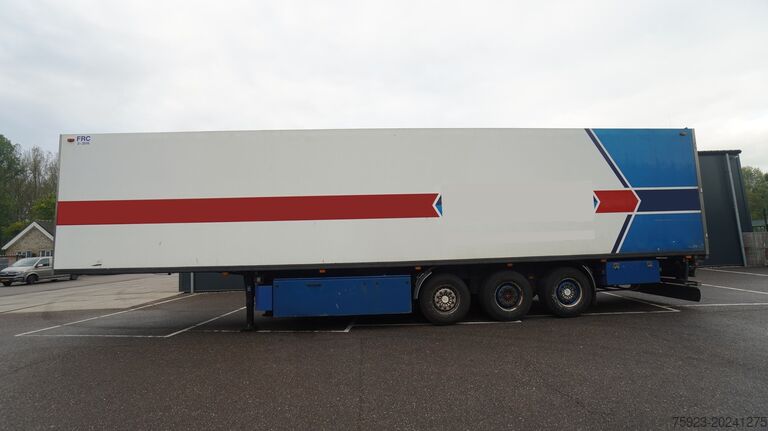 Refrigerated/frozen transport Van Eck 3 AXLE FRIGO WITH MEAT HOOK SYSTEM