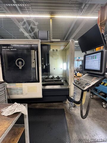CNC - Bearbeitungszentrum - Vertikal DECKEL MAHO DMC 835V