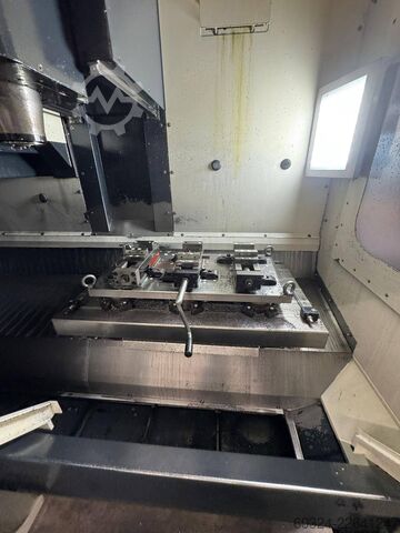 CNC - Bearbeitungszentrum - Vertikal DECKEL MAHO DMC 835V